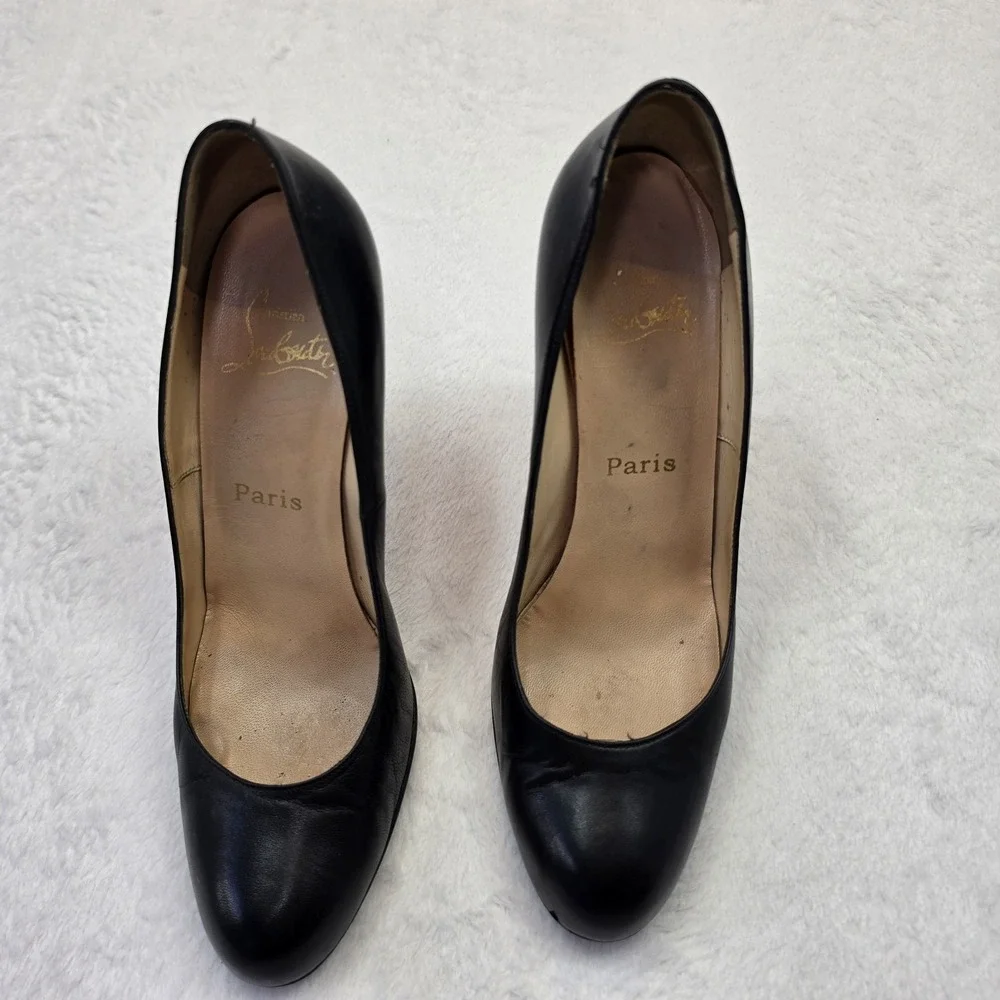 Christian Louboutin Black Leather Pumps Heels Red Sole Size 38.5 Italy